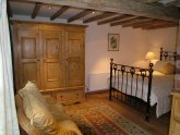 derbyshire self catering cottage bedroom