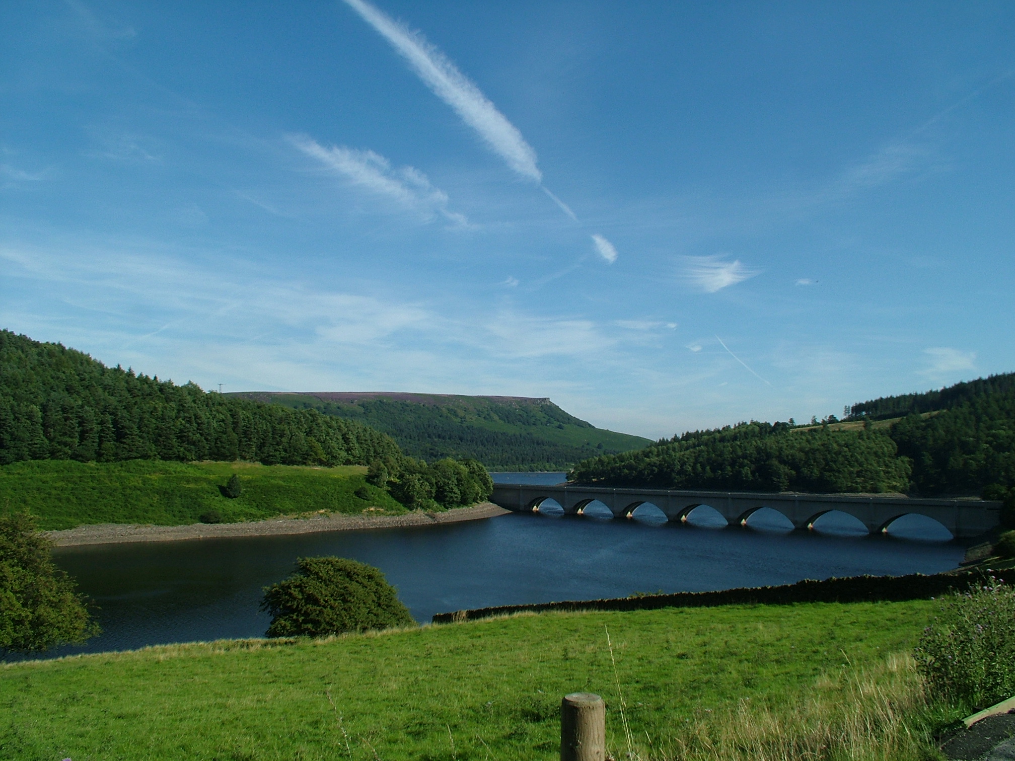 LadyBower%20reservoir.JPG