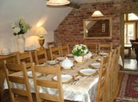 Billys-Bothy-large-dining-room